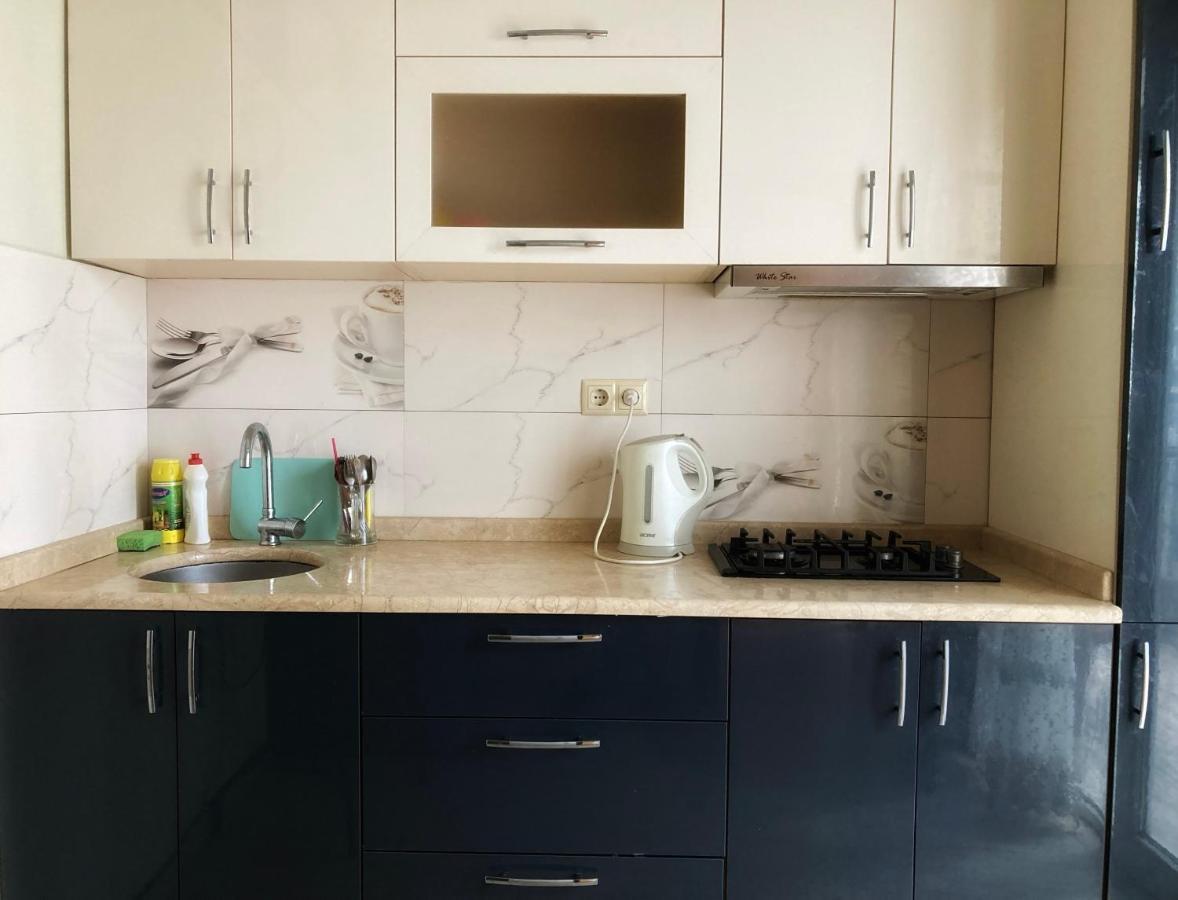 Big, Comfortable Apartment In Batumi Near The Sea 외부 사진